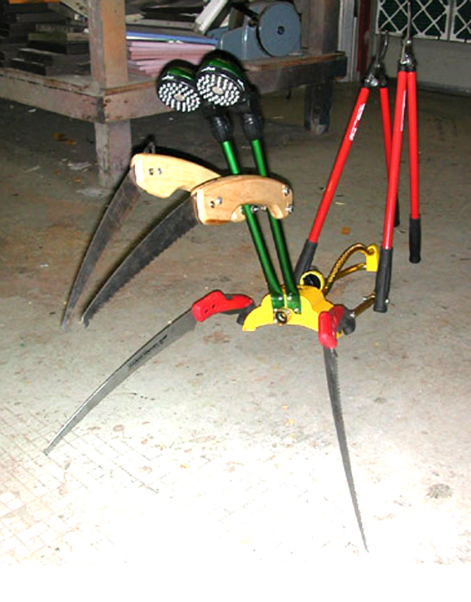 Praying Mantis - Gardening tools sculpture by artist Kim W. Nolan